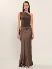 Robe moulante sans manches en patchwork de satin
