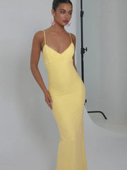 Robe moulante jaune spaghetti sans manches