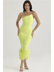 Robe midi dos nu à bretelles plumes