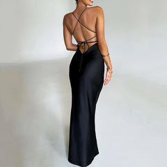 Robe longue sirène en satin à lacets