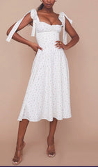 Robe imprimée ivoire à bretelles 