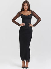 Robe moulante noire sans bretelles en résille transparente