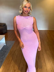 Robe longue plissée en maille ondulée et dentelle