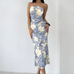 Robe bleue bustier cintrée à fleurs