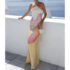 Robe de vacances à dos nu et imprimé floral