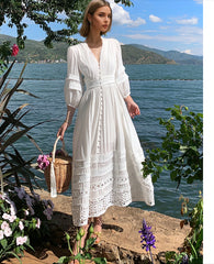Robe bohème vintage en coton à col V et dentelle florale