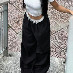 Pantalon cargo de jogging à empiècements en dentelle