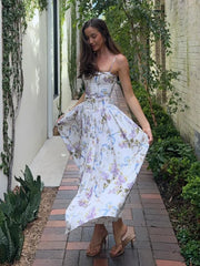 Robe courte florale dos nu à fleurs 3D