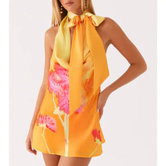 Robe trapèze fleurie à col V drapé