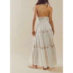 Robe de vacances brodée à dos nu et smocks