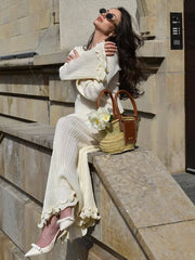 Robe longue plissée en maille ondulée et dentelle