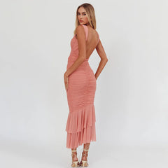 Robe de bal rose fourreau dos nu sans manches à volants