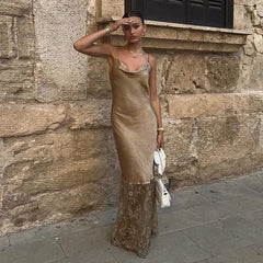 Robe midi à bretelles dos nu et dentelle