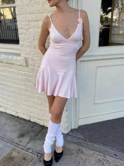 Robe courte tricotée à col en V et empiècement fleuri