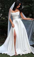 Robe de vacances blanche à corset fendu en satin