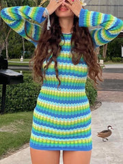 Robe mini rayée dos nu à manches longues