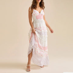 Robe de vacances à volants et dentelle contrastée