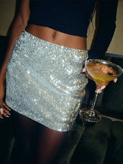 Jupe courte à paillettes d'été
