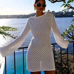 Robe de plage mini dos nu en maille ajourée