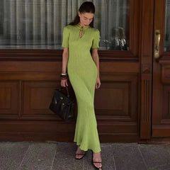 Robe midi courte en maille ajourée à manches courtes
