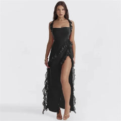 Robe midi rouge et noire fendue à volants