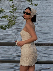 Robe mini bustier ajourée à fleurs 3D