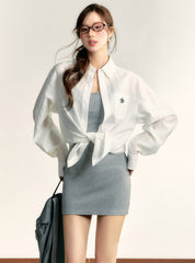 Chemise blanche classique à manches longues et boutons : Chemisier en coton impeccable à col et logo brodé