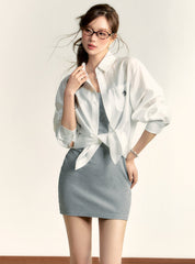 Chemise blanche classique à manches longues et boutons : Chemisier en coton impeccable à col et logo brodé