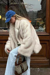Manteau d'hiver épais et ample en fausse fourrure de renard duveteuse teinte sur les pointes
