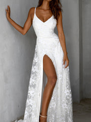 Robe longue ouverte en dentelle à col V 