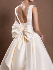 Robe de soirée dos nu en satin 