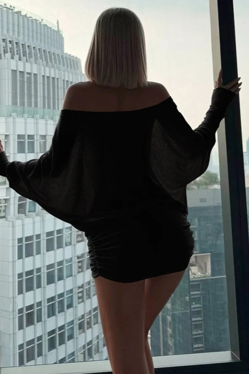 Sexy Solid Color Batwing Off-the-Shoulder Long Sleeve Blouse