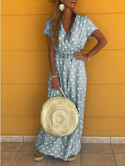 Robe à pois à col en V 