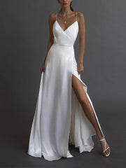Robe de soirée élégante à bretelles et col en V 