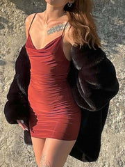 Robe courte moulante dos nu 