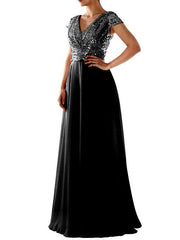Robe de demoiselle d'honneur à col en V et empiècements en mousseline à sequins 