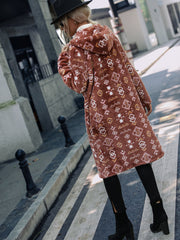 Manteau long en peluche à imprimé géométrique 