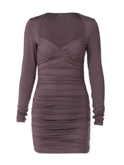 Robe tendance à col V plongeant, manches longues et coupe ajustée, effet froissé 
