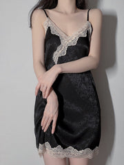 Ensemble pyjama en dentelle à bretelles basses 