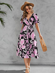 Robe imprimée à lacets et manches courtes 