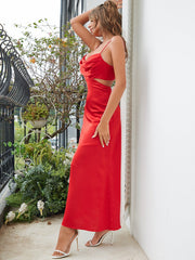 Robe sexy en satin découpée 