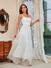 Robe de soirée brodée à bretelles 
