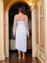 Robe de soirée bustier en résille perlée, portefeuille sur les hanches